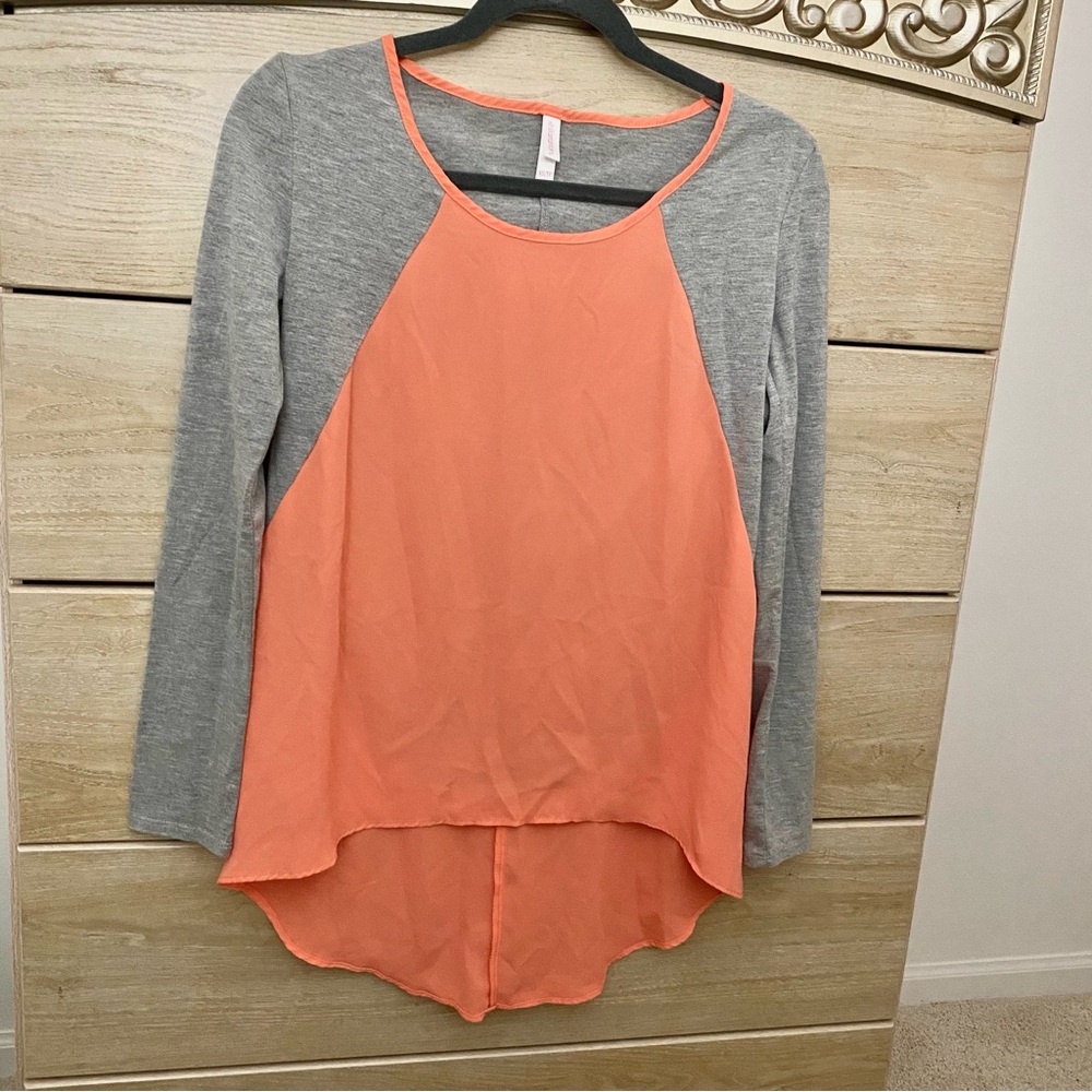 Xhilaration Gray and Orange Raglan Asymmetrical Tunic